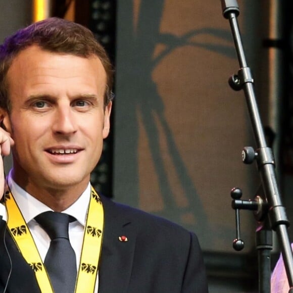 Le président de la République française Emmanuel Macron, sa femme la Première Dame Brigitte Macron (Trogneux) et la chancelière fédérale d'Allemagne Angela Merkel - Le président de la République française reçoit le prestigieux prix Charlemagne en présence des anciens lauréats du prix, à Aix-la-Chapelle, Allemagne, le 10 mai 2018. © Stéphane Lemouton/Bestimage