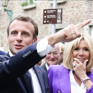 Le Président de la République Emmanuel Macron et la première dame Brigitte Macron (Trogneux) arrivent à la cathédrale d'Aix-la-Chapelle en Allemagne à l'occasion de la remise du prix Charlemagne le 9 mai 2018. © Stéphane Lemouton/Bestimage