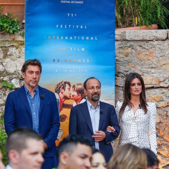 Exclusif - Penelope Cruz, Asghar Farhadi, Javier Bardem pour le film "Everybody Knows" - Enregistrement de l'émission "On n'est pas couché" à la Villa Domergue lors du 71ème Festival International du Film de Cannes le 9 mai 2018. L'émission sera diffusée le vendredi 11 mai à 23h35. © Philippe Doignon/Bestimage