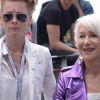 Helen Mirren a été victime d'une chute sur la plage du Martinez lors du 71e Festival de Cannes, le 12 mai 2018, après avoir accordé une interview. L'actrice s'est heureusement relevée indemne.