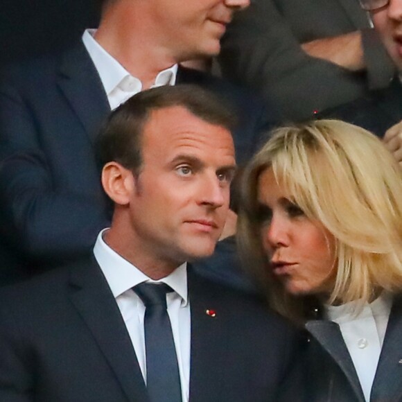 Le président de la République française Emmanuel Macron, sa femme la Première dame Brigitte Macron (Trogneux) - Célébrités lors de la finale de la Coupe de France opposant le club de Vendée les Herbiers Football (VHF) au Club du Paris Saint-Germain au Stade de France à Saint-Denis, Seine Saint-Denis, France, le 9 mai 2018.