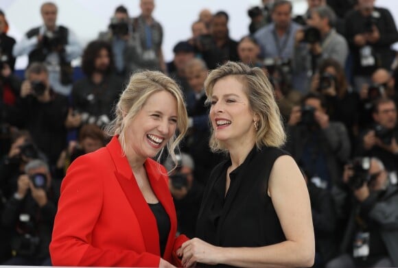 Andrea Bescond, Karin Viard lors du photocall du film Les Chatouilles (Un certain regard) au 71ème Festival International du Film de Cannes, le 13 mai 2018. © Borde / Jacovides / Moreau / Bestimage