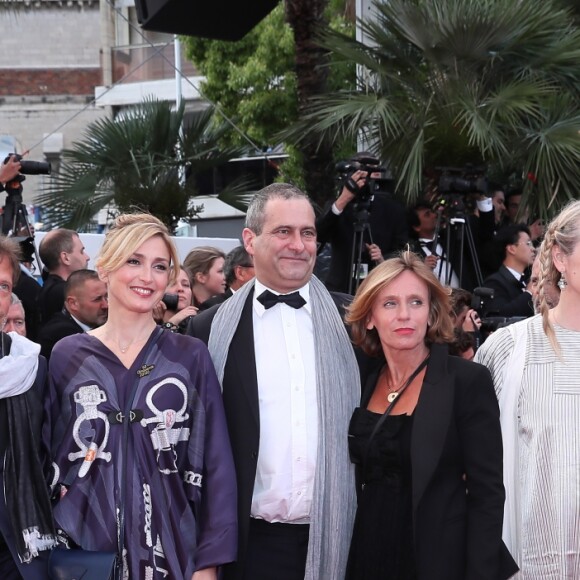 Julie Gayet et William Jehannin - Montée des marches du film « Blackkklansman » lors du 71ème Festival International du Film de Cannes. Le 14 mai 2018 © Borde-Jacovides-Moreau/Bestimage