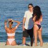 Exclusif - Vito Schnabel (ex compagnon de Heidi Klum pendant 3 ans) profite du soleil en compagnie du mannequin Alina Baikova et des amis sur une plage à Miami, le 6 décembre 2017