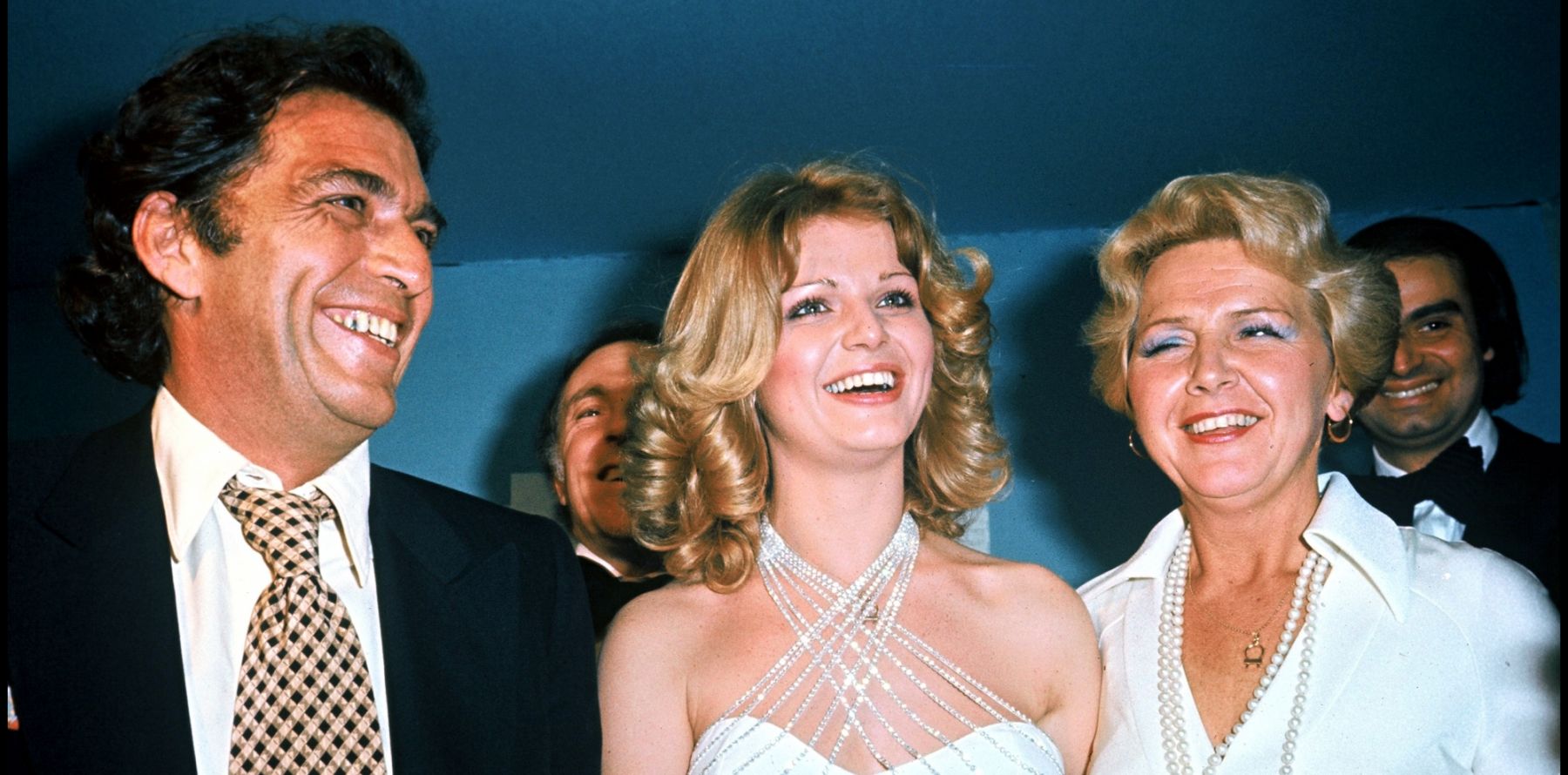 Qui Est Cyrille Le Compagnon De Jeane Manson