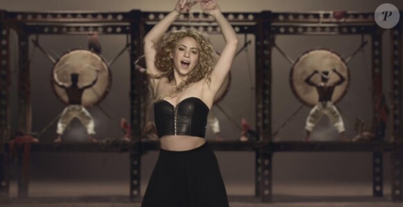 Shakira dans son dernier clip "La La La" pour la Coupe du Monde de football 2014.