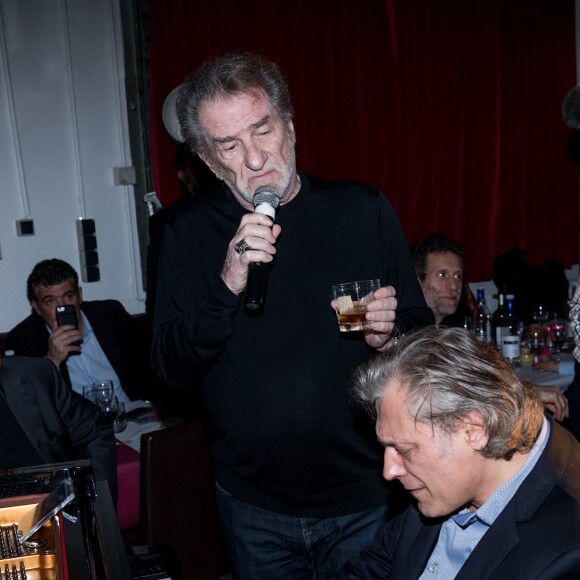 Semi-Exclusif - Eddy Mitchell, le pianiste Dimitri Naiditch - Soirée en l'honneur de Nathalie Baye, organisée par Louis Michel Colla, à La Chope des Puces, restaurant mythique de Marcel Campion à Saint-Ouen. Le 30 avril 2018 © Cyril Moreau / Bestimage
