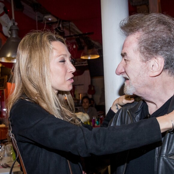 Semi-Exclusif - Laura Smet et Eddy Mitchell - Soirée en l'honneur de Nathalie Baye, organisée par Louis Michel Colla, à La Chope des Puces, restaurant mythique de Marcel Campion à Saint-Ouen. Le 30 avril 2018 © Cyril Moreau / Bestimage