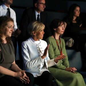 La première dame Brigitte Macron (Trogneux) visite le cirque Upsala à Saint-Pétersbourg, Russie, le 25 mai 2018. © Dominique Jacovides/Bestimage