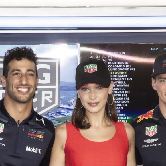 Bella Hadid, invitée par l'écurie Aston Martin-Red Bull, assiste au Grand Prix de Formule 1 de Monaco. Le 27 mai 2018.