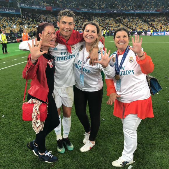 Cristiano Ronaldo en famille à Kiev pour la finale de la Champions League. Le 26 mai 2017.