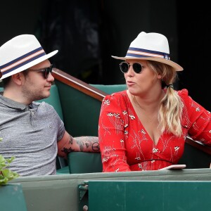 Jeff Panacloc et sa femme Charlotte de Hugo dans les tribunes lors des internationaux de France de tennis de Roland Garros le 30 mai 2018. © Cyril Moreau - Dominique Jacovides/Bestimage