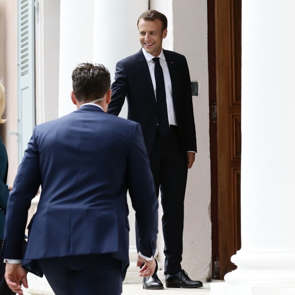 Le Président de la République Emmanuel Macron et la première dame Brigitte Macron visitent le château de Ferney-Voltaire, à l'occasion de son inauguration, après deux ans de rénovation. Le 31 mai 2018. © Stéphane Lemouton / Bestimage