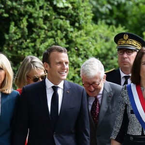 Le Président de la République Emmanuel Macron et la première dame Brigitte Macron visitent le château de Ferney-Voltaire, à l'occasion de son inauguration, après deux ans de rénovation. Le 31 mai 2018. © Stéphane Lemouton / Bestimage