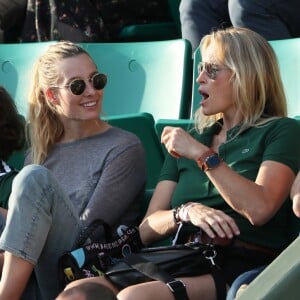 Estelle Lefébure et ses enfants, son fils Giuliano Ramette et sa fille llona Smet dans les tribunes des internationaux de Roland Garros - jour 5 - à Paris, France, le 31 mai 2018.