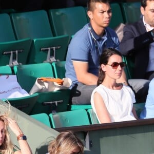 Estelle Lefébure et ses enfants, son fils Giuliano Ramette et sa fille llona Smet dans les tribunes des internationaux de Roland Garros - jour 5 - à Paris, France, le 31 mai 2018.