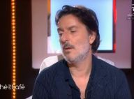 Yvan Attal, ému, évoque son père décédé : "Il me manque terriblement"