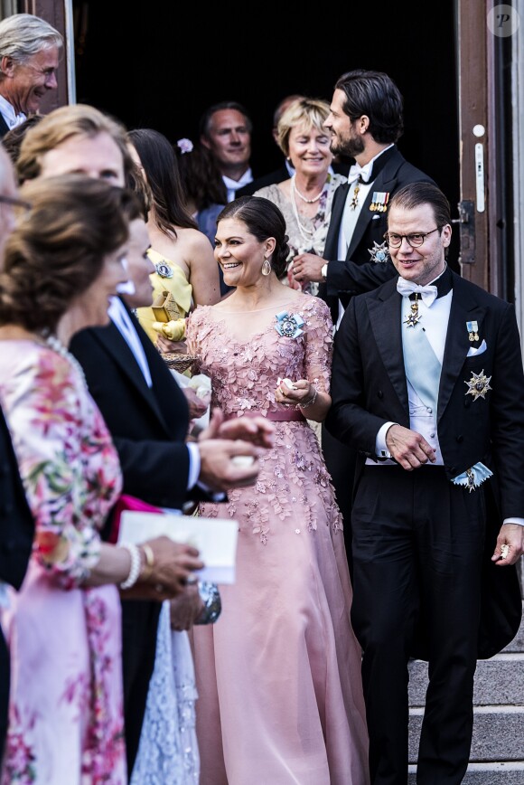 La princesse Victoria de Suède, Le prince Carl Philip de Suède Le prince Daniel de Suède, - La famille royale de Suède au Mariage de Louise Gottlieb à l'église Hölö à Stockholm en Suède. Le 2 juin 2018  Louise Gottlieb's wedding in Hölö church, Sweden, 2018-06-02 - Royal Family of Sweden02/06/2018 - Stockholm