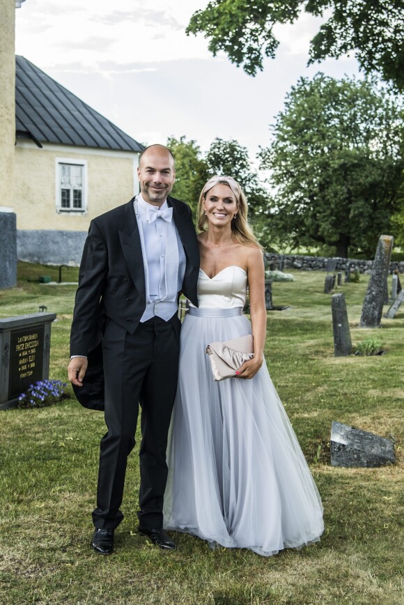 Cedric Notz, Andrea Engsäll Brodin au mariage de Louise Gottlieb et Gustav Thott à Hölö au sud de Stockholm le 2 juin 2018.