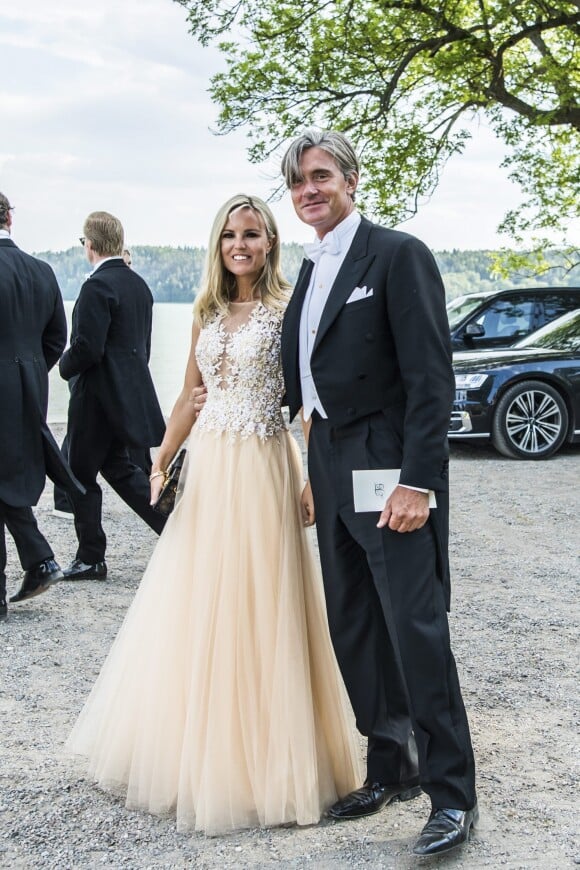 Sofi Fahrman, Fillip Engelbert au mariage de Louise Gottlieb et Gustav Thott à Hölö au sud de Stockholm le 2 juin 2018.