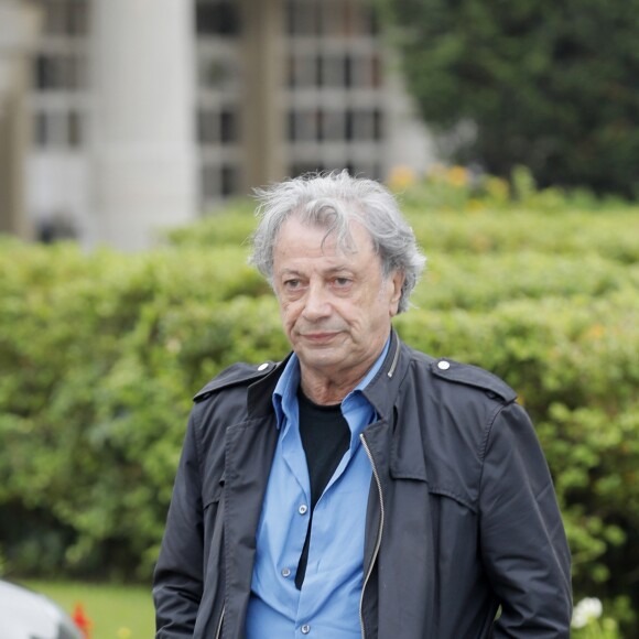 Hervé Vilard - Obsèques de Paulette Coquatrix au crématorium du Père-Lachaise à Paris. Le 5 juin 2018