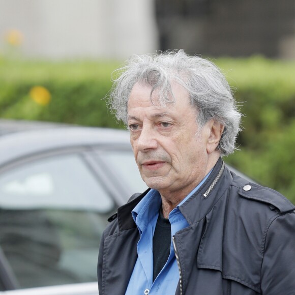 Hervé Vilard - Obsèques de Paulette Coquatrix au crématorium du Père-Lachaise à Paris. Le 5 juin 2018