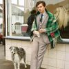 Harry Styles est le visage de la nouvelle campagne de Gucci Tailoring (pré-collection automne 2018).