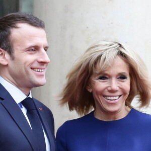 Brigitte et Emmanuel Macron raccompagnent le Grand Duc et la Grande Duchesse du Luxembourg après leur entretien au palais de l'Elysée à Paris le 19 mars 2018. © Stéphane Lemouton / Bestimage