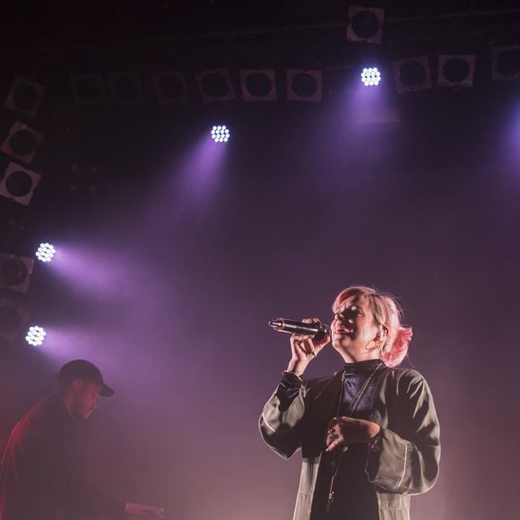 Lily Allen en concert au Knust à Hambourg, le 5 avril 2018.