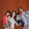 Gustavo Kuerten et sa femme Mariana Soncini et leurs enfants au village des Internationaux de Tennis de Roland Garros à Paris le 7 juin 2018, jour 12. © Cyril Moreau / Bestimage