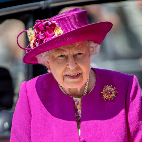 Le prince Charles arrive à l'abbaye de Westminster avec sa mère la reine Elisabeth II D'Angleterre pour inaugurer une exposition le 8 juin 2018.