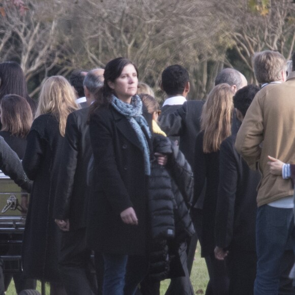 La famille et les amis suivent le cercueil - Obsèques de Ines Zorreguieta, la soeur de la reine Maxima des Pays Bas à Buenos Aires en Argentine; La petite soeur de la reine Maxima des Pays-Bas a été retrouvée morte à Buenos Aires. Agée de 33 ans, Inés Zorreguieta se serait suicidée. Buenos Aires le 8 juin 2018