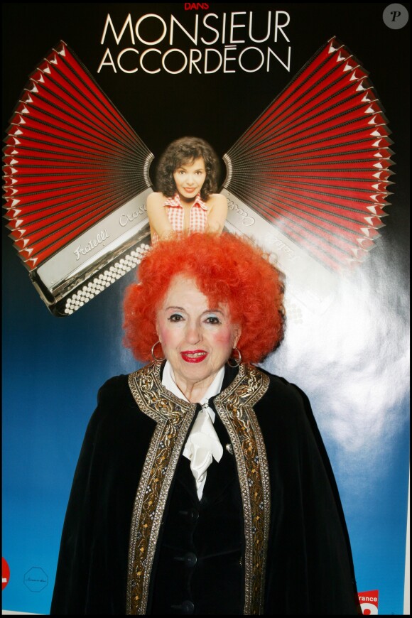 Yvette Horner à la générale de Monsieur Accordéon au Théâtre du Splendid à Paris en 2006. La reine de l'accordéon est morte à 95 ans le 11 juin 2018.