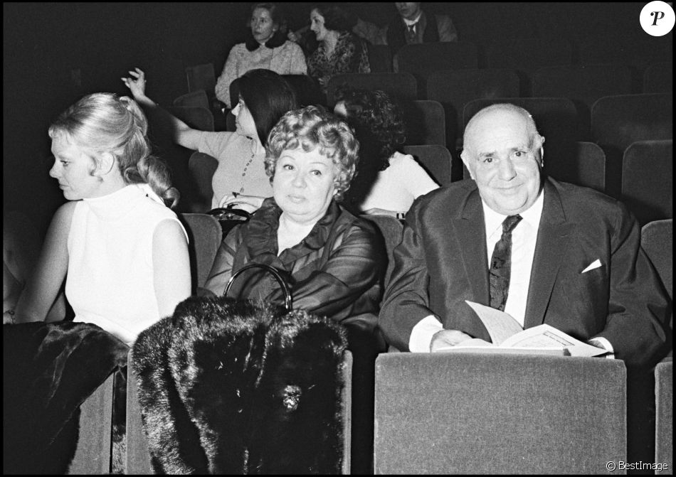 Jackie Et Fernand Sardou Viennent Applaudir Leur Fils Michel Sardou A L Olympia De Paris En 1976 Purepeople