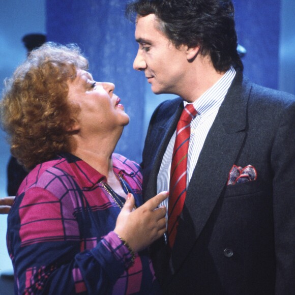 Michel Sardou et la comédienne Jackie Sardou, sa maman, en 1990.