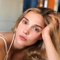 Camille Lou sans maquillage : Son chéri Gabriele capture "un instant volé"