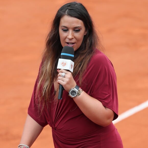 Marion Bartoli lors des internationaux de tennis de Roland Garros le 28 mai 2018. En atten­dant de redis­pu­ter des matchs, la spor­tive commente les rencontres pour Euro­sport à l'occa­sion du tour­noi de Roland-Garros. © Dominique Jacovides - Cyril Moreau / Bestimage