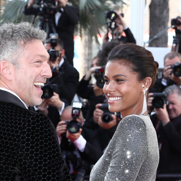 Vincent Cassel et sa fiancée Tina Kunakey - Montée des marches du film " Les Filles du Soleil " lors du 71ème Festival International du Film de Cannes. Le 12 mai 2018 © Borde-Jacovides-Moreau/Bestimage