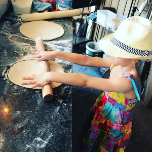 Rebecca Hampton publie une photo de sa fille Eléa (4 ans) sur Instagram. Juin 2018. 