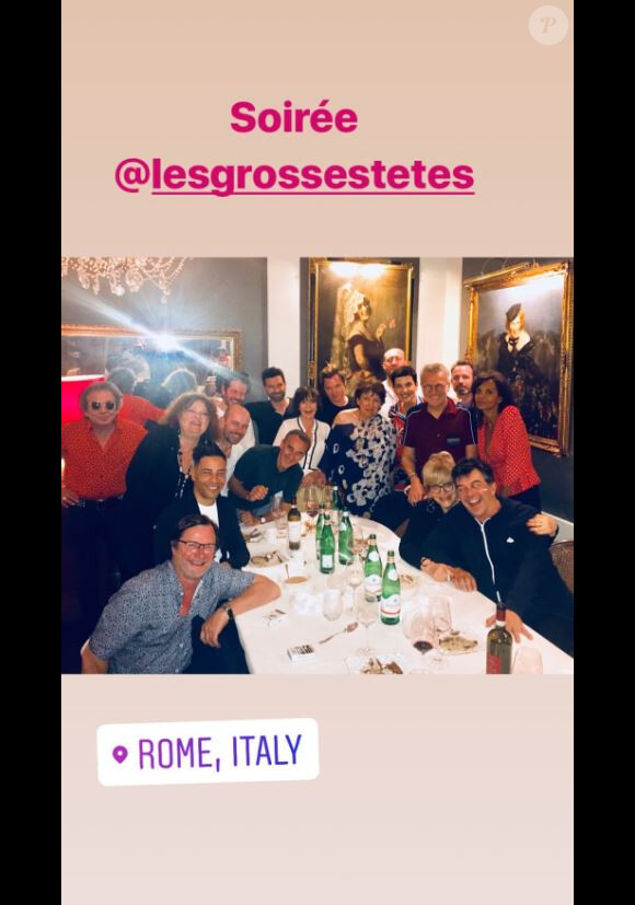 Karine Le Marchand à Rome avec toute l'équipe des "Grosses têtes" (RTL) le 16 juin 2018.