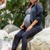 Eva Longoria, enceinte, va faire un pique-nique avec ses amies à Los Angeles le 16 juin 2018.