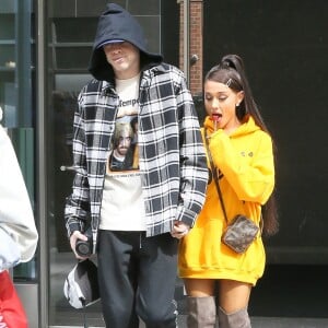 Ariana Grande et son compagnon Pete Davidson se promènent à New York le 20 juin 2018.