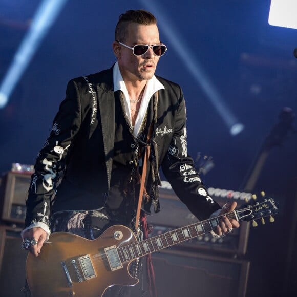 Johnny Depp et le groupe The Hollywood Vampires en concert au Hellfest, Clisson, le 22 juin 2018.