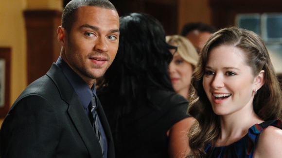 Grey's Anatomy: Jesse Williams balance sur le départ "désagréable" de Sarah Drew