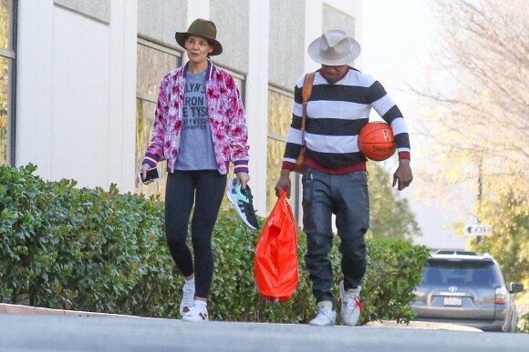 Exclusif -  Katie Holmes et son compagnon Jamie Foxx sont allés jouer au basket en amoureux le jour de la St Valentin à Los Angeles, le 14 février 2018