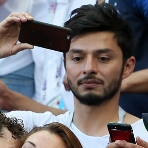 L'ex-Miss France Rachel Legrain-Trapani félicite son compagnon Benjamin Pavard après la victoire de la France face à l'Argentine lors des 8ème de finale de la Coupe du monde à Kazan en Russie le 30 juin 2018. © Cyril Moreau/Bestimage  Former Miss France Rachel Legrain-Trapani congratulates her buddy Benjamin Pavard after France's victory against Argentina in the World Cup 8th finals in Kazan, Russia on June 30, 201830/06/2018 - Kazan