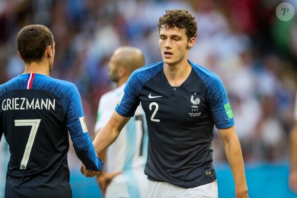 Antoine Griezmann et Benjamin Pavard lors de France-Argentine en 8e de finale de la Coupe du monde à Kazan en Russie le 30 juin 2018 © Cyril Moreau/Bestimage