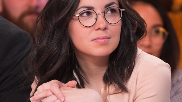 Agathe Auproux (TPMP) sans lunettes : Les internautes sous le charme !