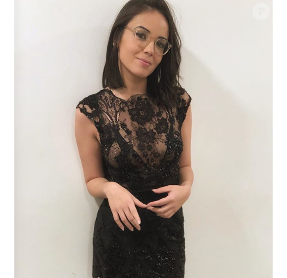 Agathe Auproux sexy dans une robe noire le 10 novembre 2017.