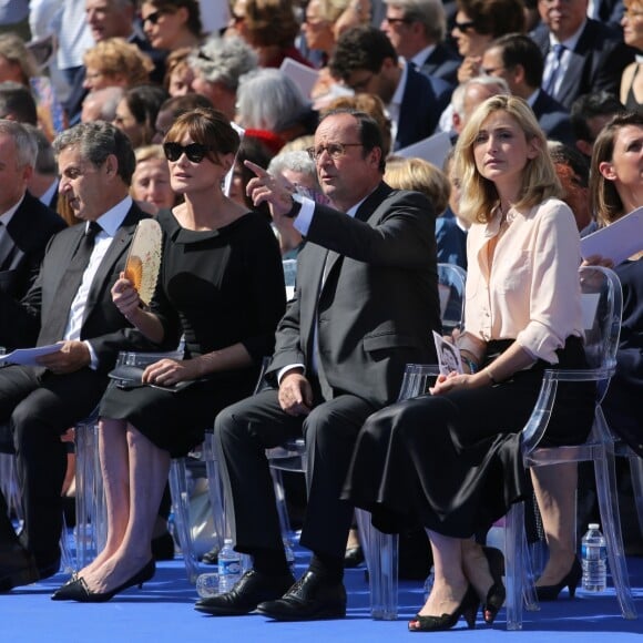 Nicolas Sarkozy et sa femme Carla Bruni-Sarkozy, François Hollande et sa compagne Julie Gayet - Cérémonie d'entrée de Simone Veil et de son époux Antoine Veil au Pantheon à Paris le 1er juillet 2018 © Hamilton / Pool / Bestimage Entrance